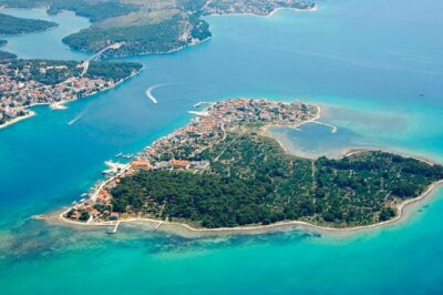 Day trip Krka Waterfalls and Šibenik - Šibenik’s fortresses and Church of Saint John with Game of Thrones ties