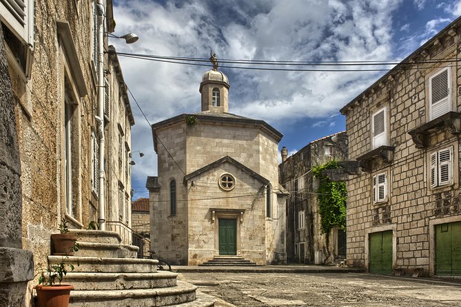 Discover Korcula from Dubrovnik - From Dubrovnik at 7:00 am: the value of a door-to-door start