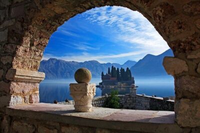Discover Korcula from Dubrovnik - Traveling through Pelješac: vineyards, bays, and why the drive is part of the point