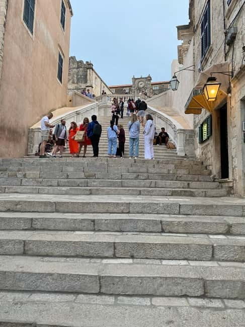 Discover the Old Town of Dubrovnik - Great Onofrio Fountain and the Franciscan area: faith, space, and community life