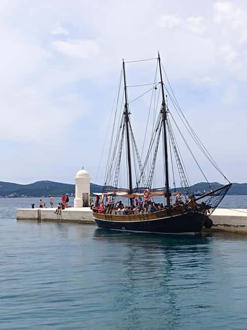Discover Zadar privately: Individual guided tour in German - Key highlights at a glance