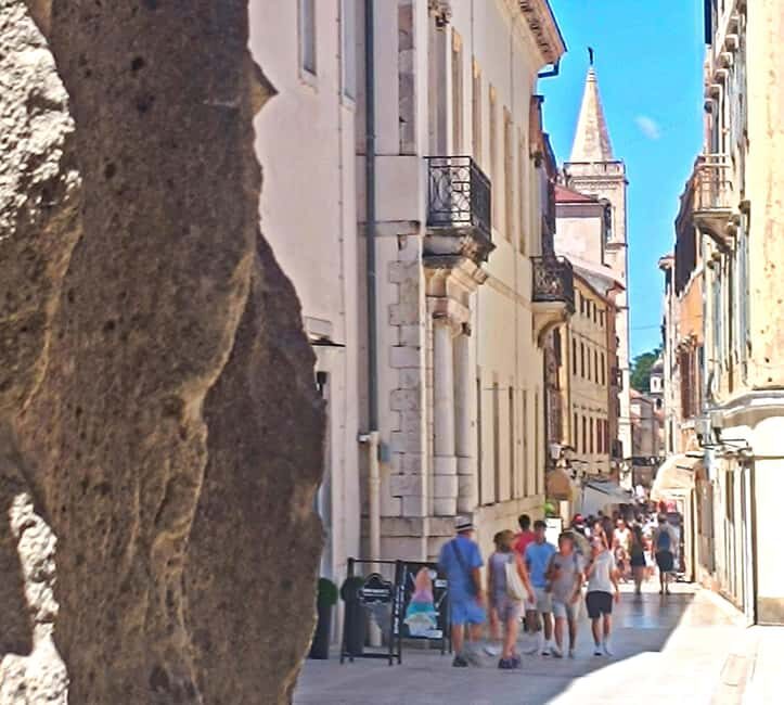 Discover Zadar privately: Individual guided tour in German - Porta Nova to the old town: where your 2-hour route starts