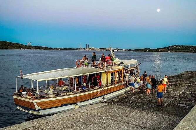 Dolphin & Sunset tour with Brijuni panorama - Timing your day in Pula: make sunset actually work