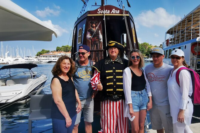 Dolphin Watching Boat Trip around Vrsar - Group Size: Why 40 People Can Feel Comfortable