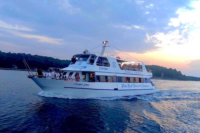 Dolphin Watching & Sunset Boat Tour With Dinner and Drinks - Sunset Return: The Part That Turns a Boat Ride Into a Memory