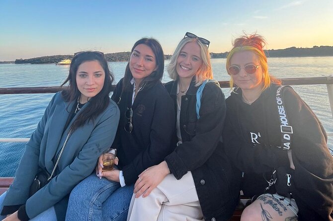 Dolphin Watching & Sunset Boat Tour With Dinner and Drinks - Crowd Size, Language Grouping, and How to Get Your Best Experience