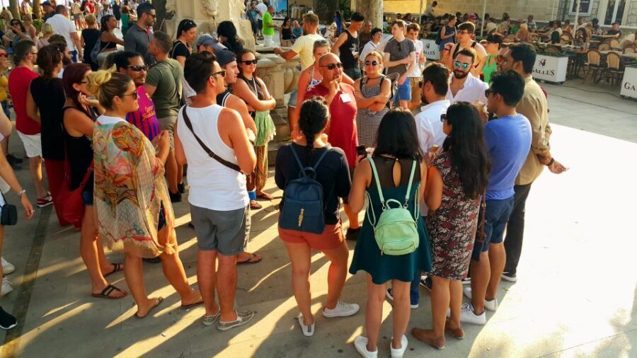 Dubrovnik: 1.5-Hour Guided Old Town Walking Tour - Luža Finish: Rector’s Palace, St. Blaise, and Sponza