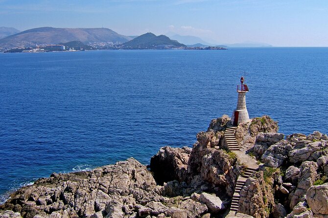 Dubrovnik: 3 Islands Boat Tour with Lunch & drinks(FR, ES, EN) - Lunch onboard: fish, meat, vegetarian, plus soda and water