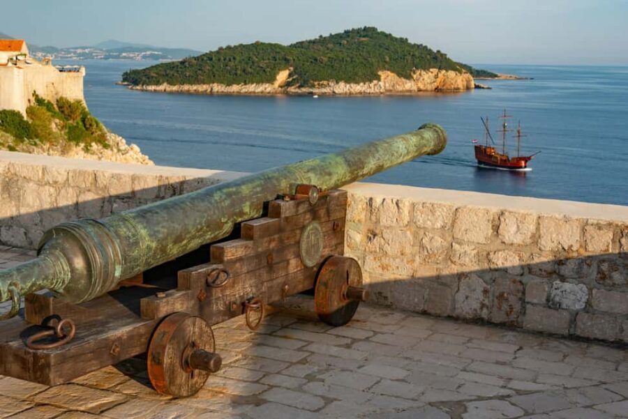 Dubrovnik: All-Access Pass + Unlimited Public Transport - Public transport in Dubrovnik: how to use it smartly