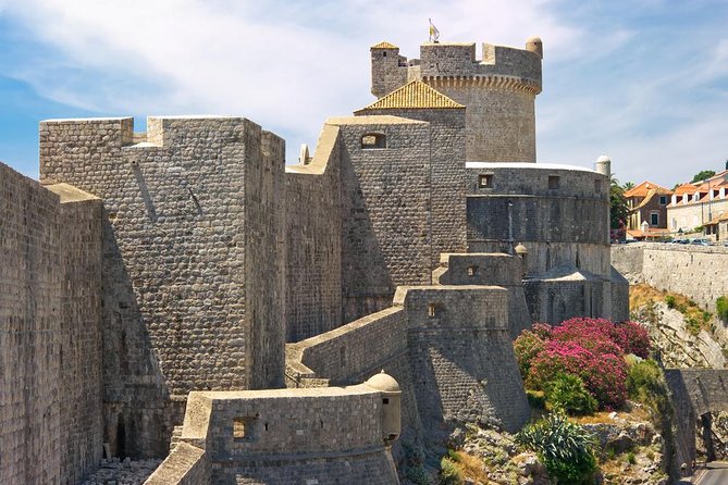 Dubrovnik: Ancient City Walls & Wars Walking Tour - Dubrovnik Walls & Wars: what you get for your time (and money)
