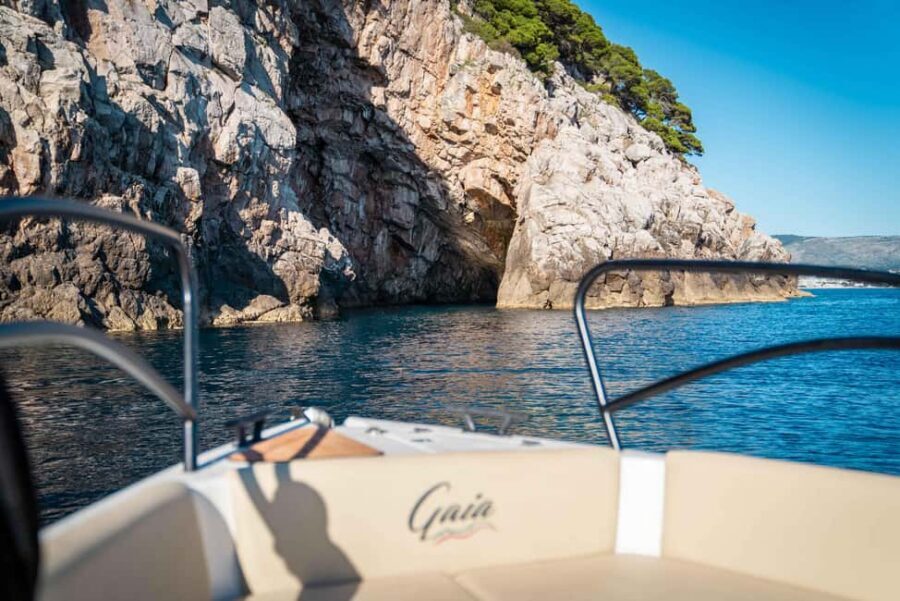 Dubrovnik: Blue Cave small group tour - Onboard feel: new boat vibes, shoe rules, and included drinks