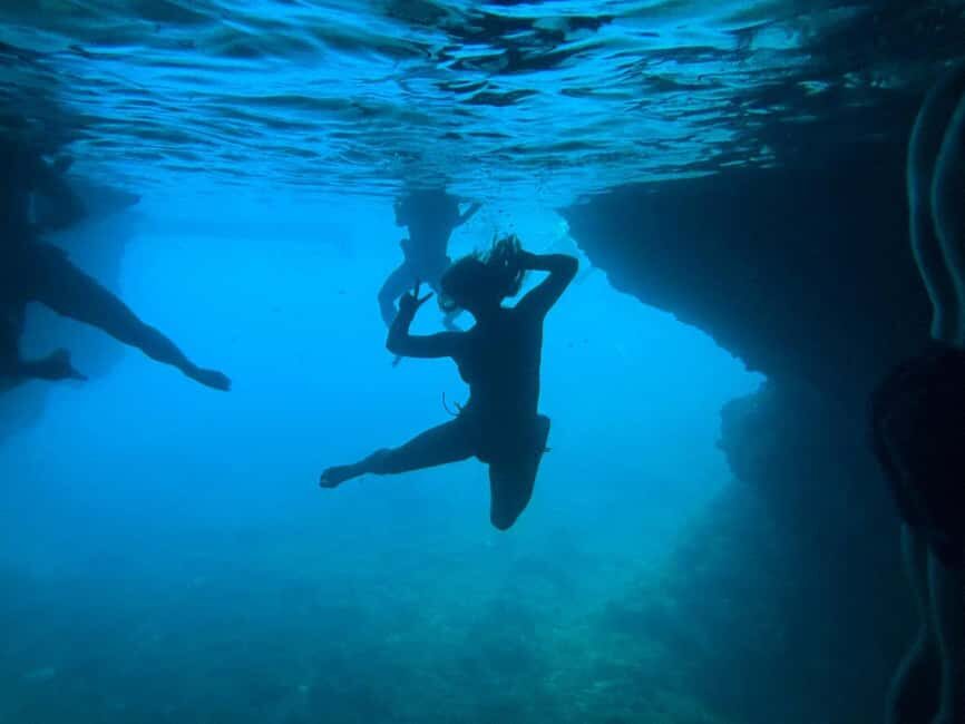 Dubrovnik: Blue Cave, Three Green Caves, and Šunj Beach Tour - Mali Muo meeting point and the boat setup (what to expect)