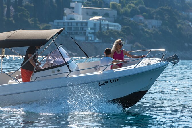 Dubrovnik boat mixed fun tour - Price and value: $650.61 per group for a full-day sea setup