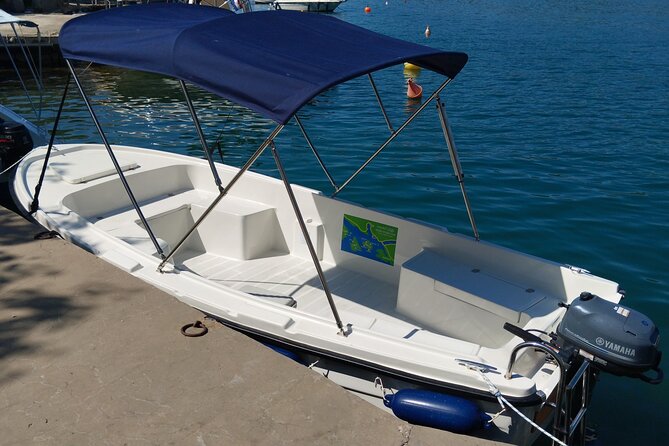 Dubrovnik Boat Rental without License - Your boat kit: snorkeling gear, life vests, coolbox, and the useful stuff