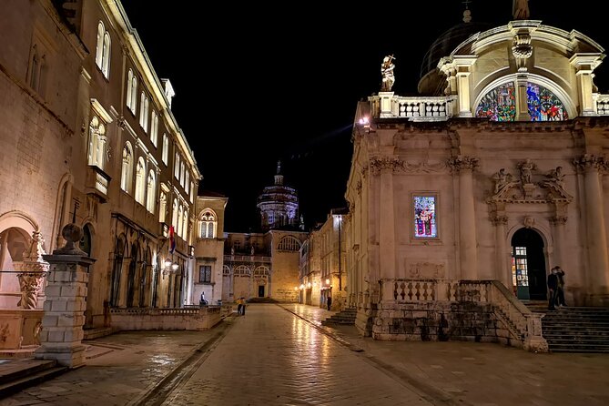 Dubrovnik By Night Walking Tour - Luza Square: The Old Town’s “Center of Gravity”