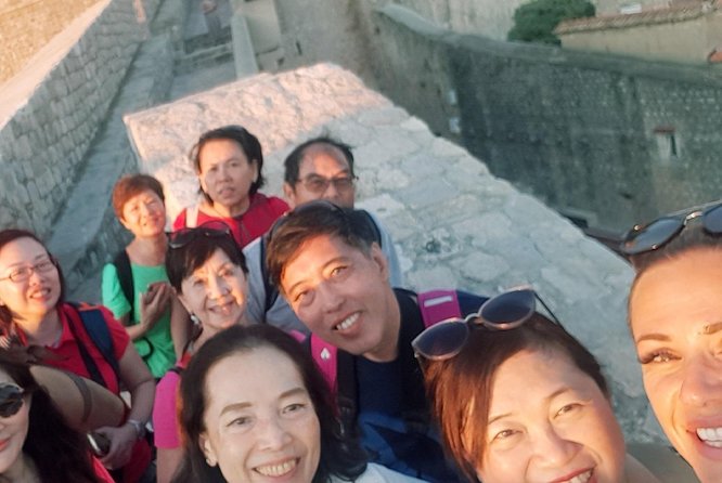 Dubrovnik City Walls Sunset Guided Tour - Meeting at Brsalje ul. 2: finding your guide without stress