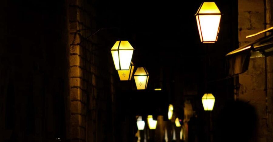 Dubrovnik: Dark tales of the Old Town - Why this Dubrovnik night tour feels like a different city