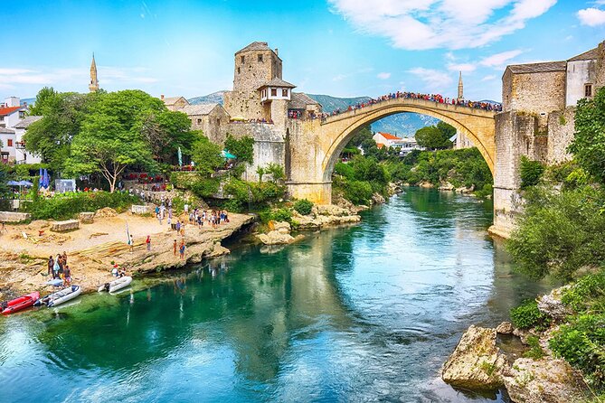 Dubrovnik Day Tour: Explore Mostar & Kravice Waterfalls in Bosnia - Border crossing fees, cash-only rules, and passport check basics