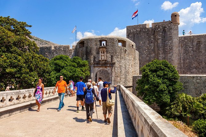 Dubrovnik Discovery Day Trip from Split or Trogir - Ston: a quick detour that breaks the ride (and gives you something local)