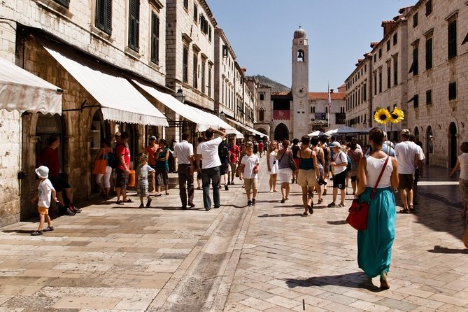 Dubrovnik Discovery Old Town Walking Tour - Porat Dubrovnik: ending near the water