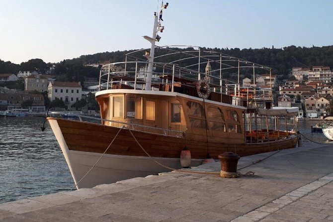Dubrovnik Elafiti Islands Cruise with Lunch, Drinks and Pickup - Hotel Pickup, 9:00 AM Departure, and Where You Meet the Crew