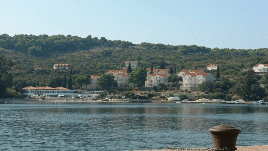 Dubrovnik: Elaphiti Islands Boat Cruise with Lunch & Drinks - Drinks included: unlimited, but with clear rules