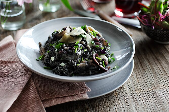 Dubrovnik Food & Wine Tour (Small-Group) - Stradun at 6:00 pm makes the food taste better