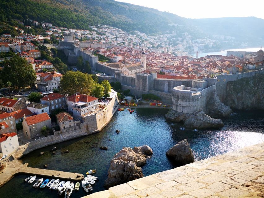 Dubrovnik: Game of Thrones Extended Tour - Meeting at Pile Gate: Finding Your Guide Without Guesswork