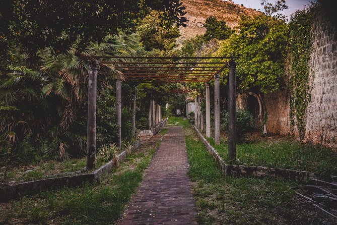 Dubrovnik Ghosts and Mystery Walking Tour - Route Strategy: How It Helps You Bypass Crowds