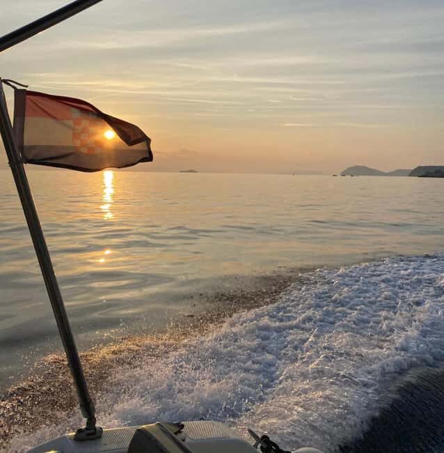 Dubrovnik: GlassBoat Panorama/Sunset Tour with Guide & Caves - Why This Short Sunset Boat Tour Works So Well