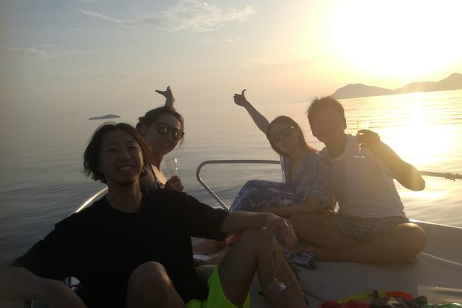 Dubrovnik: Golden Hour Sunset Cruise with Drinks - Who this Dubrovnik sunset cruise suits best
