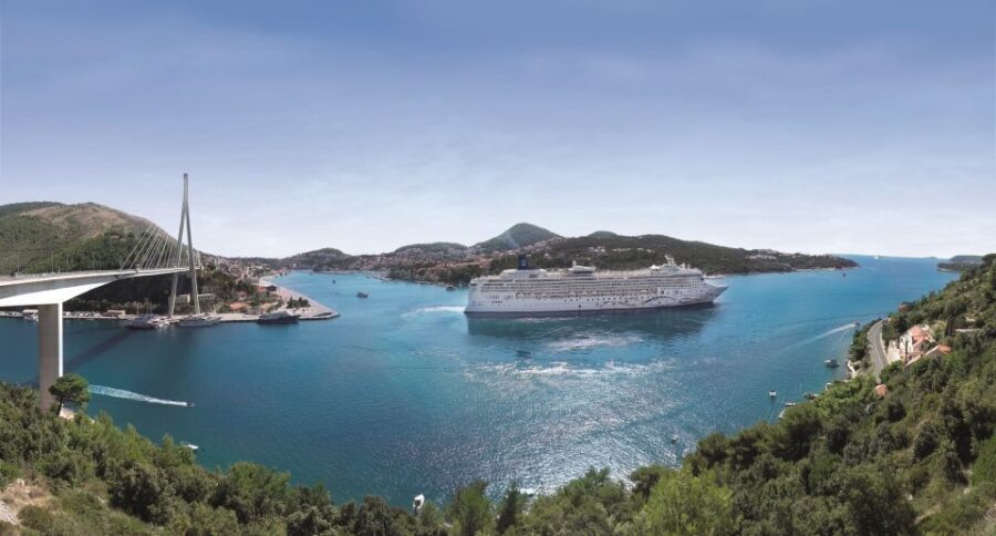 Dubrovnik: Group Sightseeing Tour with Stunning Views - Where to meet (and how to spot your guide)