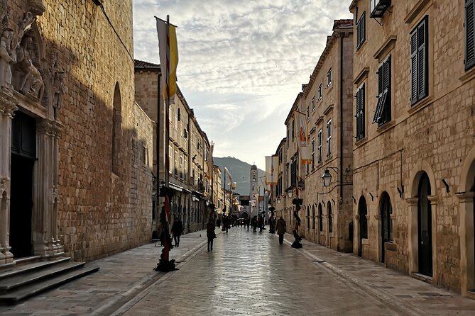 Dubrovnik Old City Group Tour - Stop 3: Pile Gate, the Walls, and Minčeta Tower History