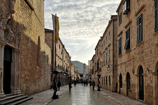 Dubrovnik Old City Private Tour - Pile Gate and the walls: the point where Dubrovnik becomes a story