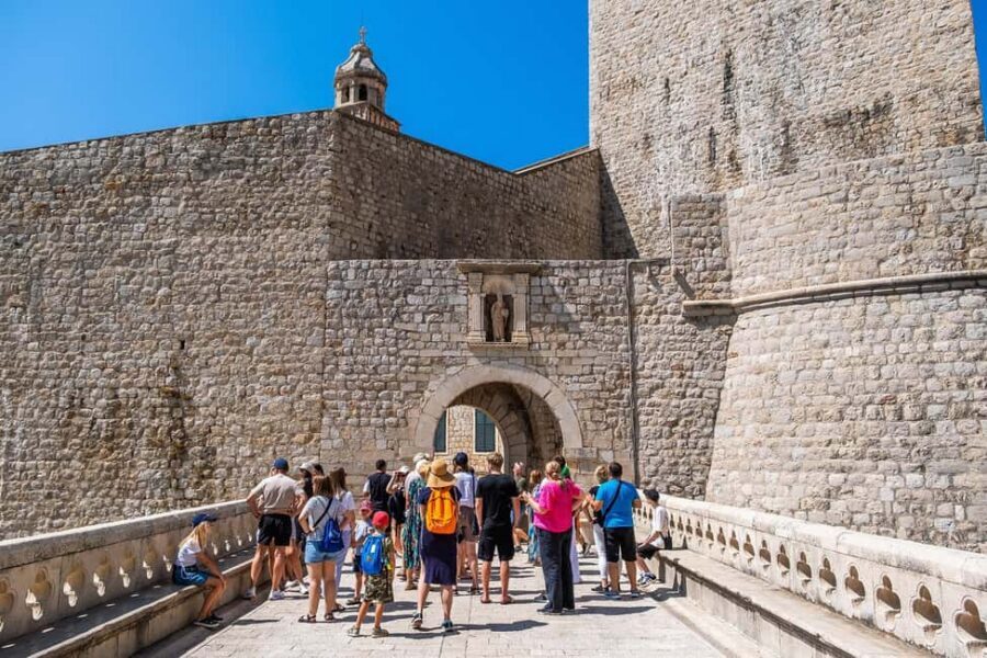Dubrovnik: Old Town & City Walls Tour with Optional DU Pass - Why Old Town Plus City Walls Works So Well in 150 Minutes
