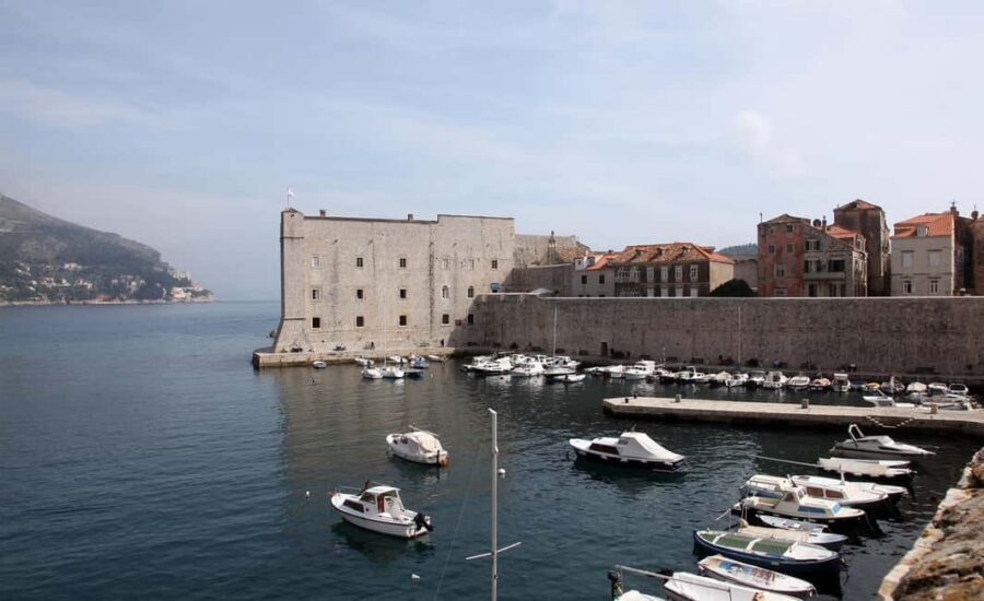Dubrovnik: Old Town & City Walls Tour with Optional DU Pass - City Walls Guided Tour: The Views Are Great, but the Context Matters More