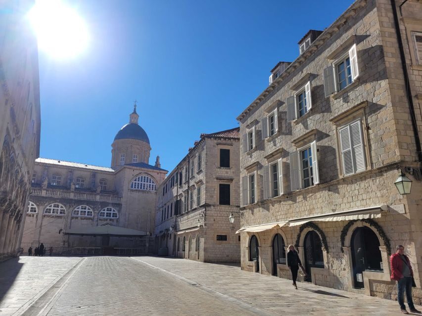 Dubrovnik: Old Town Highlights Tour with Audio Guide - Pile Gate: the 1537 entrance that anchors the whole story