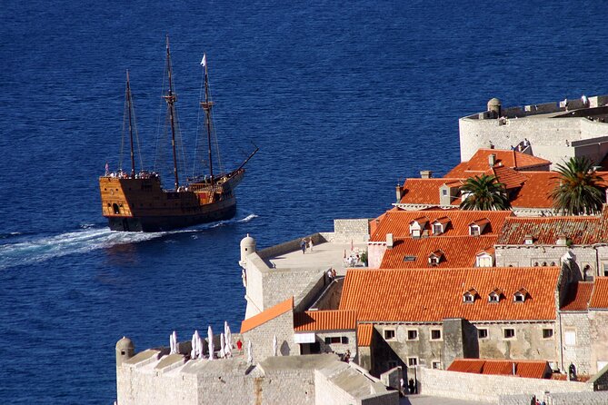 Dubrovnik Old Town Walking Tour and Cruise with Karaka - Weather and port reality checks that can save your day