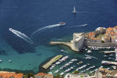 Dubrovnik Old Town Walking Tour with Audioguide - Pile Gate, Onofrio fountains, and Stradun’s main street