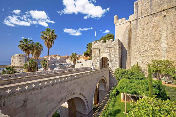 Dubrovnik Old Town Walking Tour with Audioguide - Price and logistics: what $8.34 actually buys you