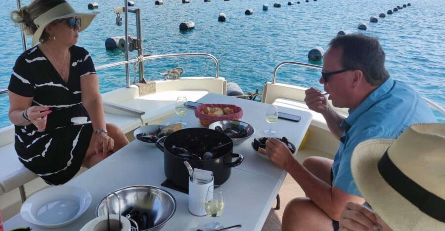 Dubrovnik: Oyster, Mussles, and Wine Tasting Tour in Ston - Little Ston Bay boat time: where the tasting becomes the show