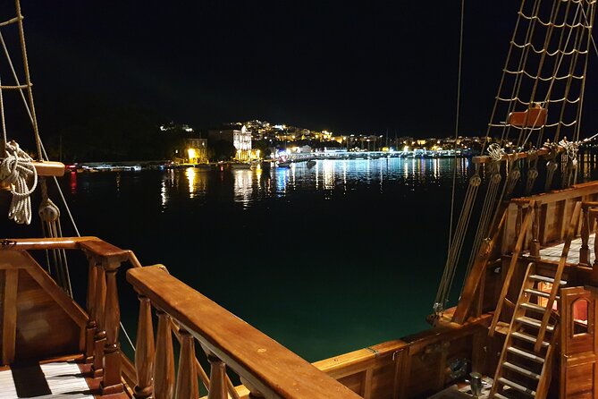 Dubrovnik Panoramic Night Cruise with Karaka - Back Into the Port: Enjoy the City Lights Panorama Finish