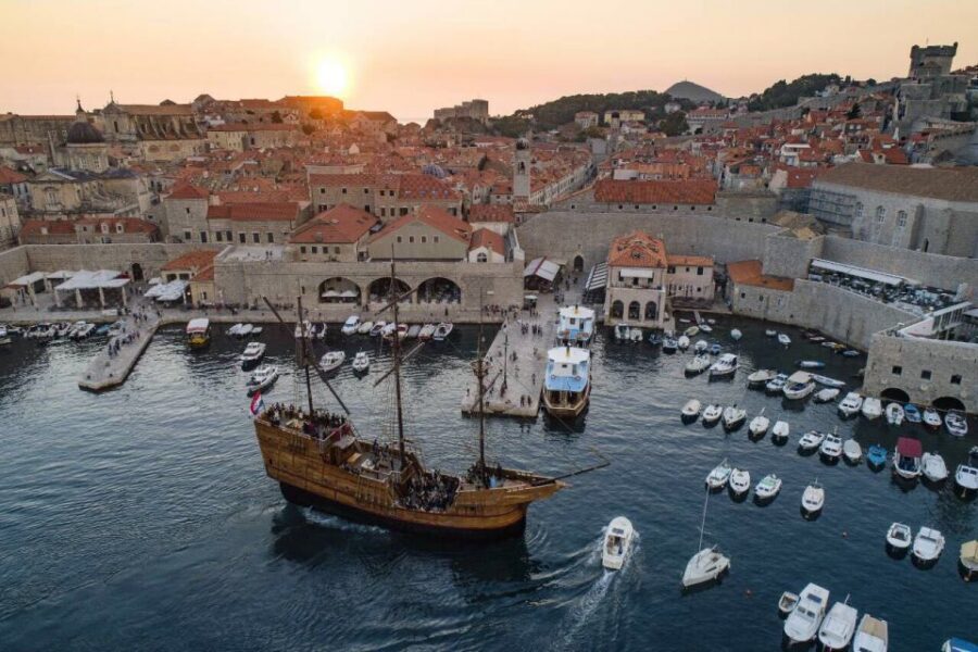 Dubrovnik: Panoramic Sunset Cruise-Karaka Ship (Adult Only) - Drinks and Local Bites: What’s Included and What Costs Extra