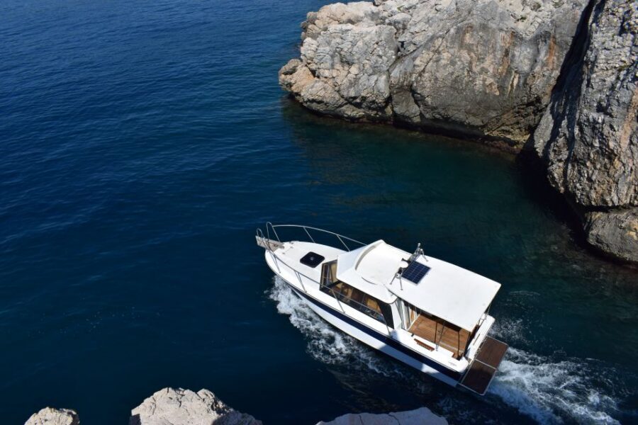 Dubrovnik: Private Boat Rental for Parties & Alcohol - Meeting Up and Getting Ready for “Boat Party Mode”