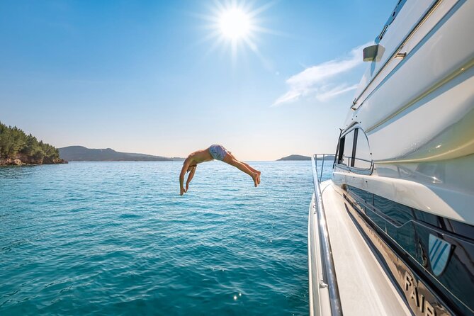 Dubrovnik: Private Boat Tours to Elaphite Islands - Snorkeling gear and extra toys: what you get and how to use it