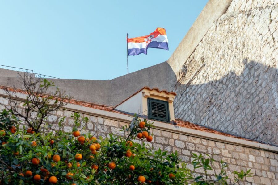 Dubrovnik: Private Family Friendly City Tour with Guide - Pile Gate: A Landmark Stop That Feels Like a Mini-Story