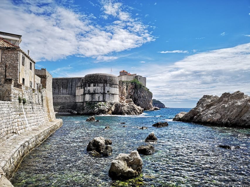 Dubrovnik: Private Game of Thrones Tour - Stairs, heat, and the meeting point you shouldn’t miss