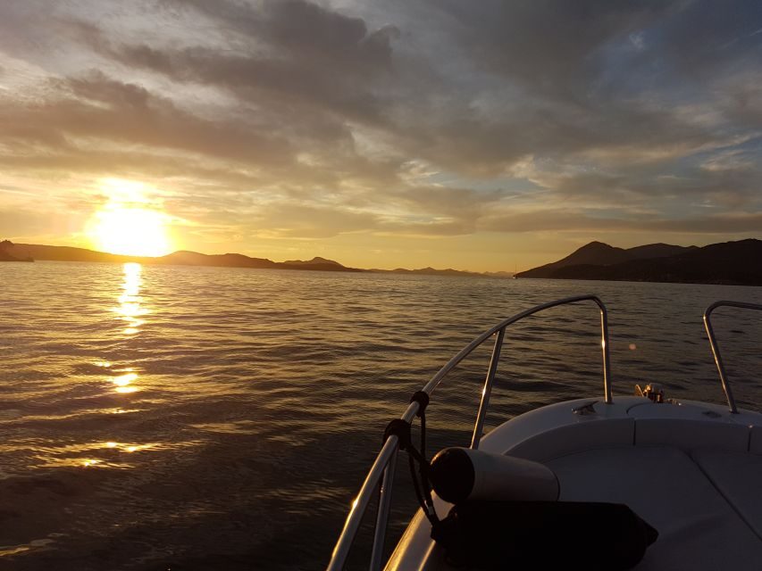 Dubrovnik: Private Sunset on the Sea Cruise with Wine - Private boat choices: slow comfort or small speedboat