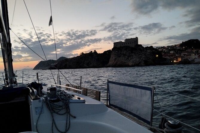 Dubrovnik : Private Sunset Tour around Old Town or Blue Cave - What’s included on board (and what you’ll want to bring)
