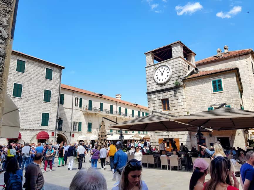 Dubrovnik: Private Tour to Montenegro, Kotor, and Perast - Perast: the quiet Bay of Kotor stop that rewards slow walking